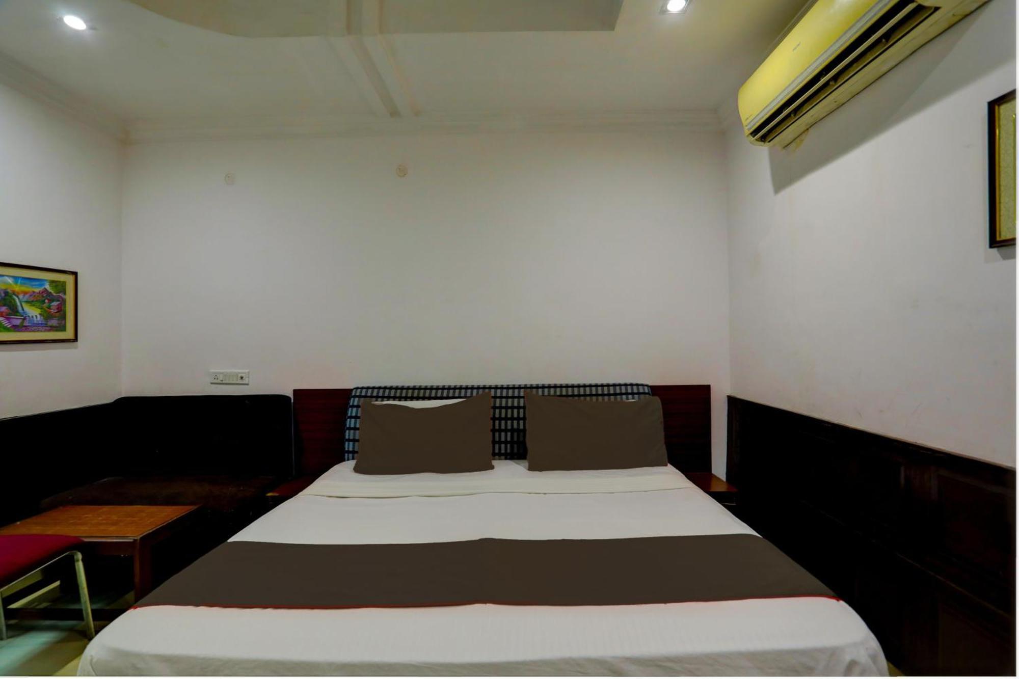 Hotel Monarch Inn لاكناو المظهر الخارجي الصورة