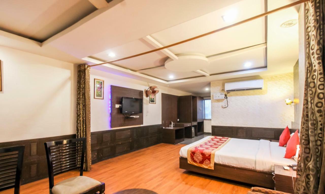 Hotel Monarch Inn لاكناو المظهر الخارجي الصورة