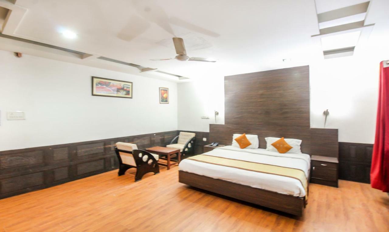 Hotel Monarch Inn لاكناو المظهر الخارجي الصورة